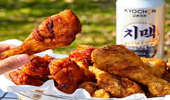 Thưởng thức món ăn "chicken and beer"